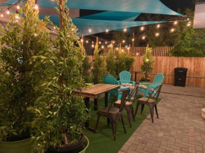 AHSA OASIS HOSTEL